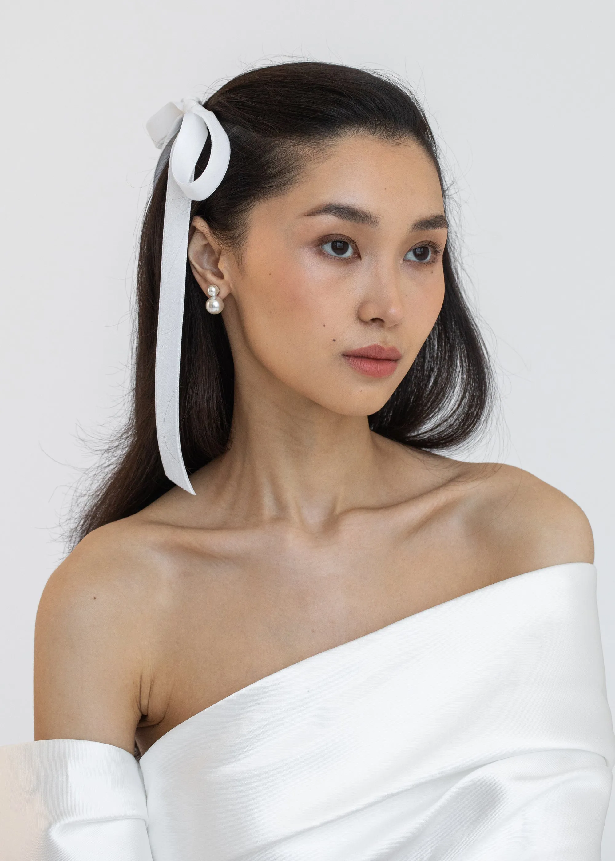 Aida Velvet Bow Barrette in Cream
