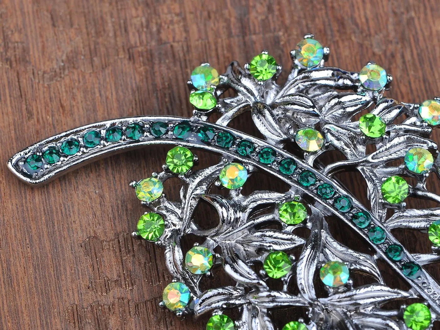Alilang Antique Inspired Silvery Tone Shine Green Crystal Rhinestones Leaves Brooch Pin