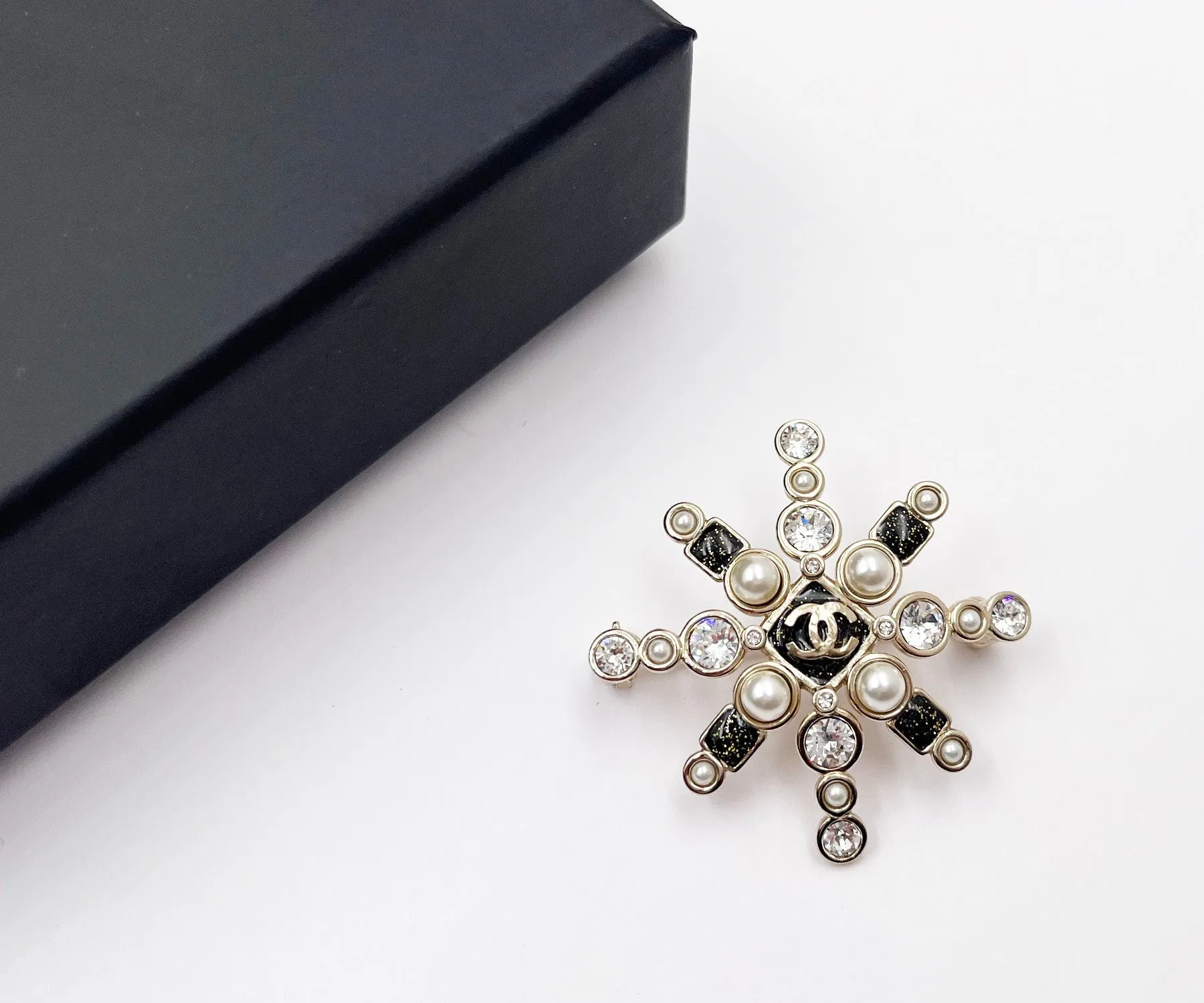 CHANEL Gold CC Star Black Bead Pearl Crystal Small Brooch