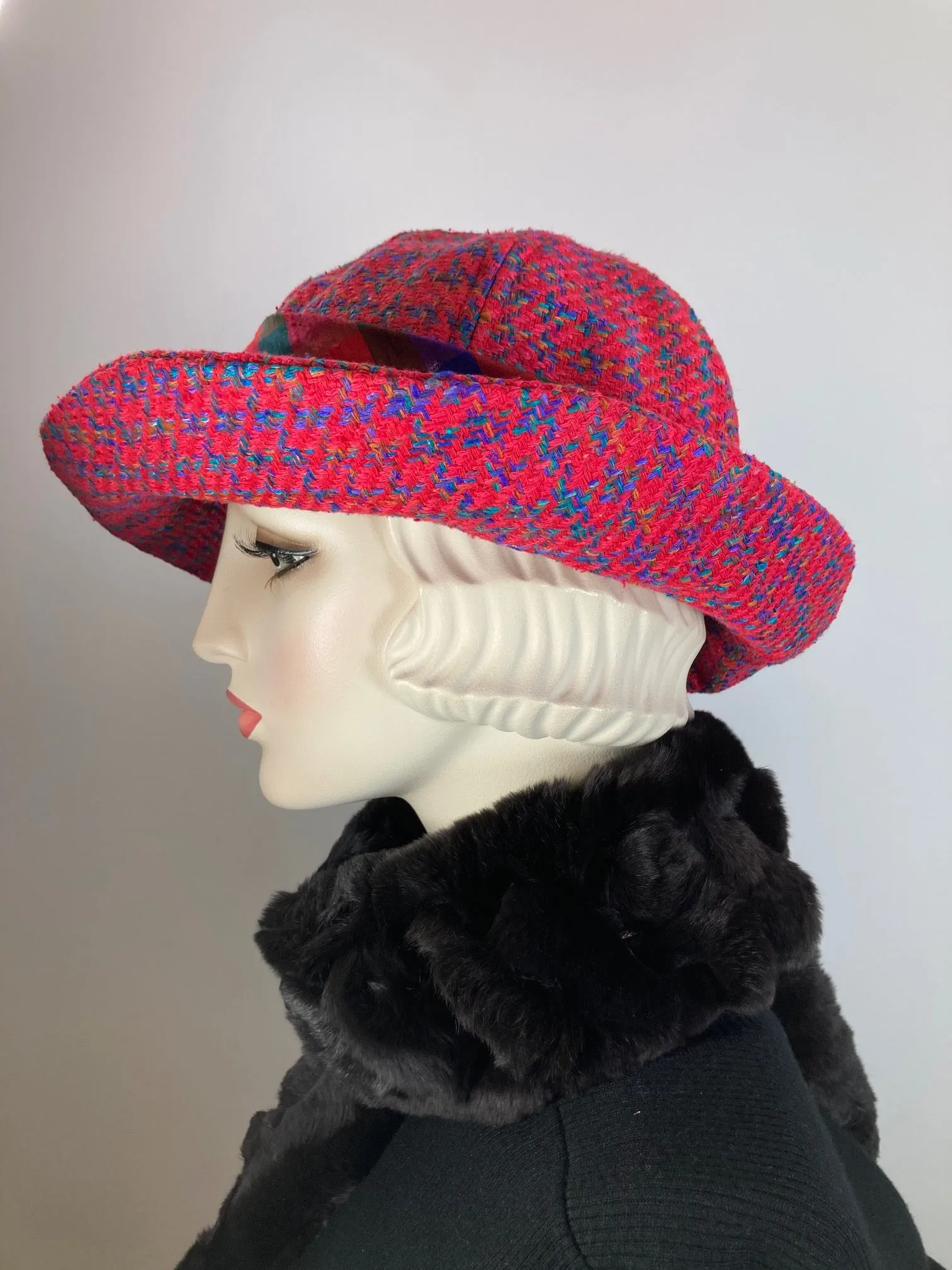 Colorful Red Cloche. Slow Fashion Hat. Womens Downton Abbey hat. Woven Silk Medium brim hat. Ladies Miss Fisher cloche. Classic red brim hat