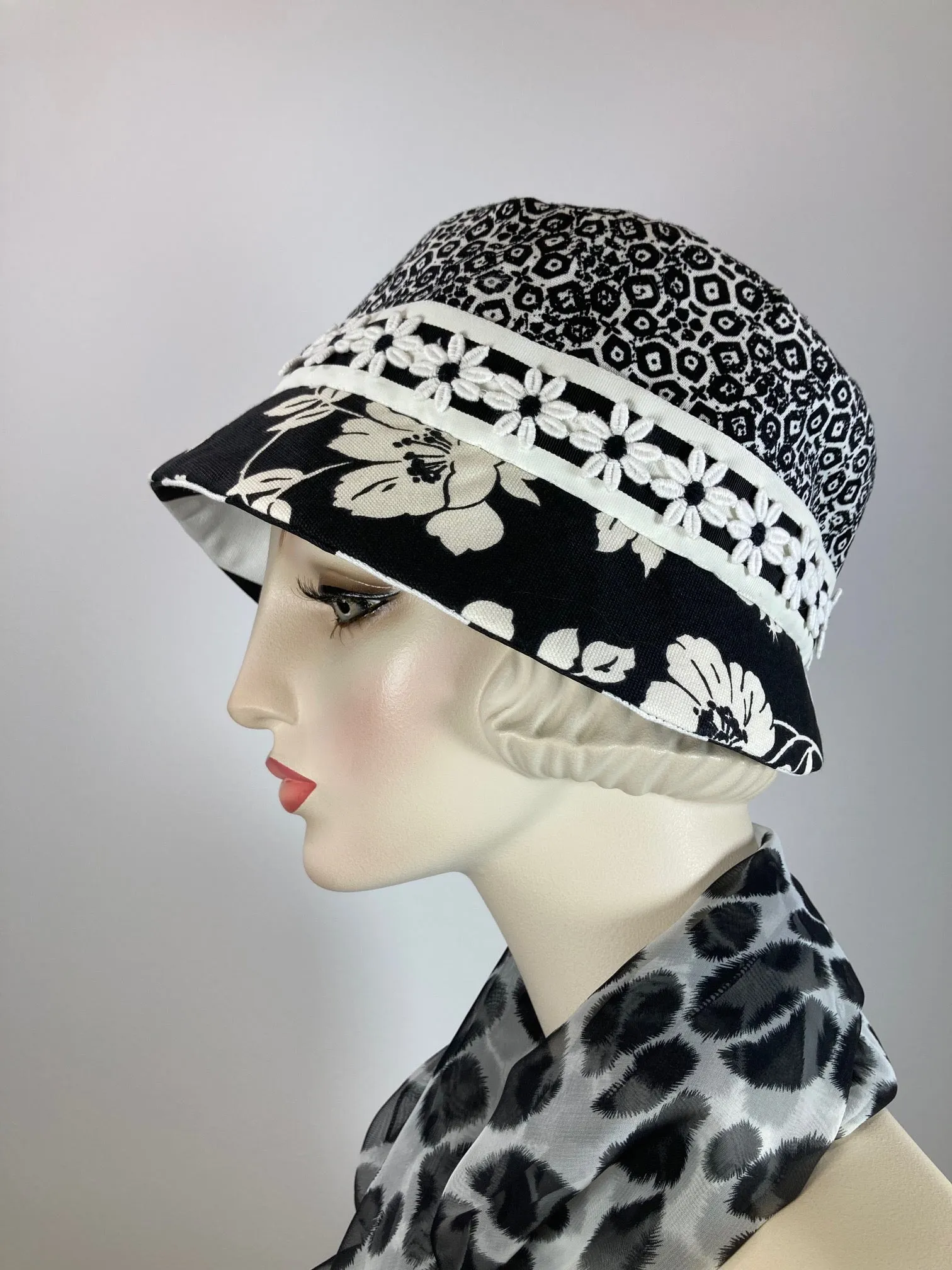Cotton and Linen Summer Cloche Hat. Small Brim Hat for Women. Ladies Summer Travel Hat. Black White bucket hat. Mixed fabric casual hat.