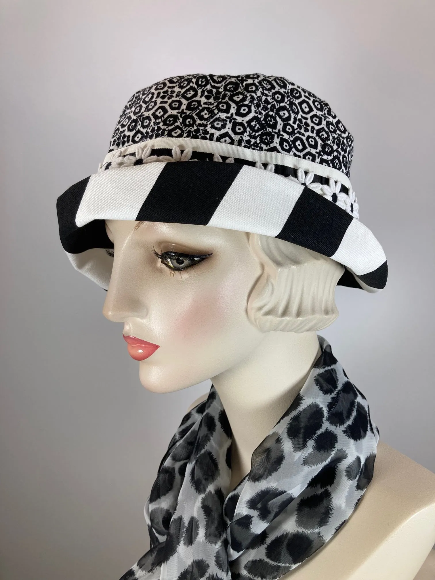 Cotton and Linen Summer Cloche Hat. Small Brim Hat for Women. Ladies Summer Travel Hat. Black White bucket hat. Mixed fabric casual hat.
