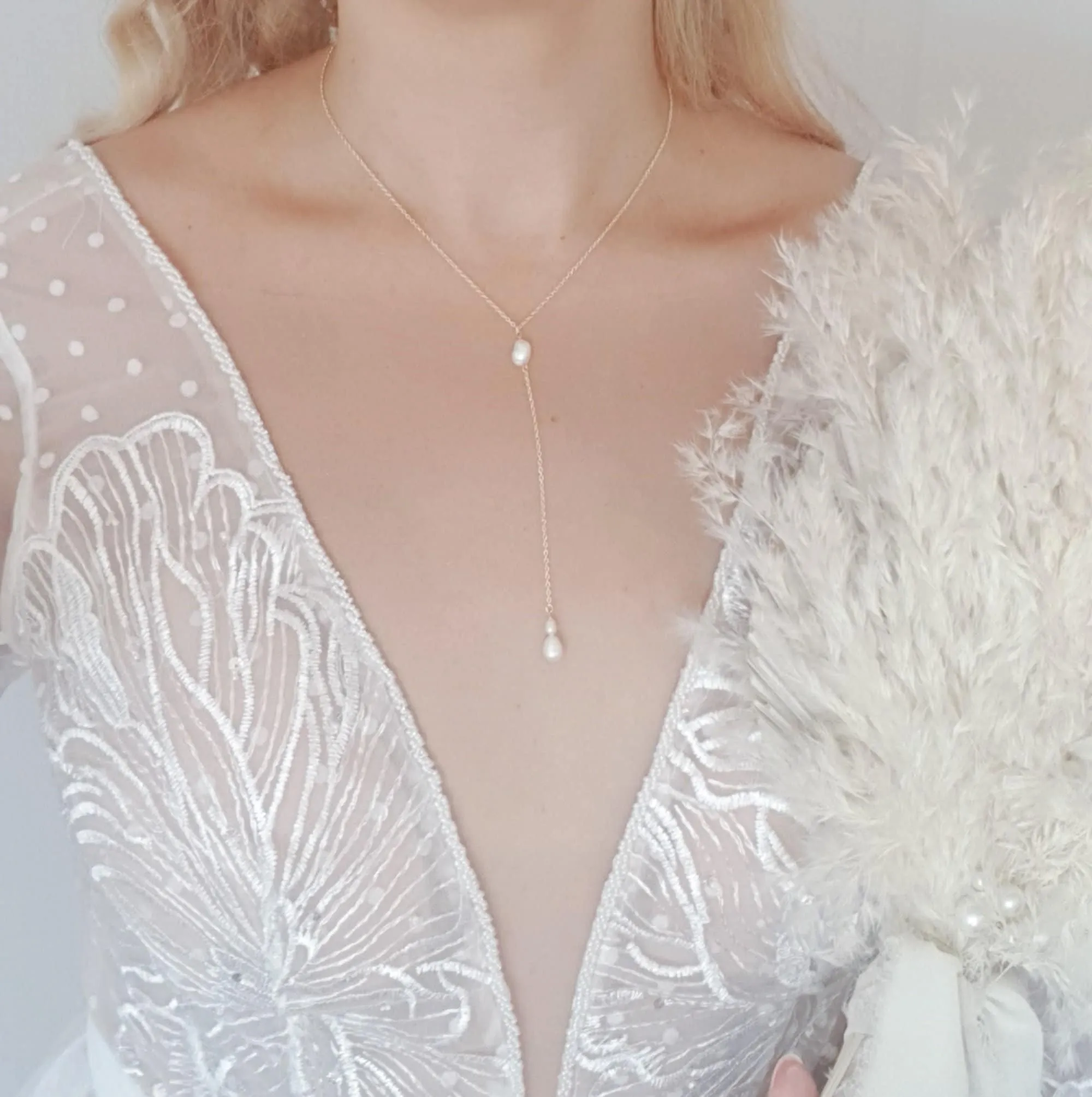 Freshwater pearl bridal lariat necklace, Gold pearl drop wedding necklace, Dainty elegant necklace, Y necklace, Jewellery for brides