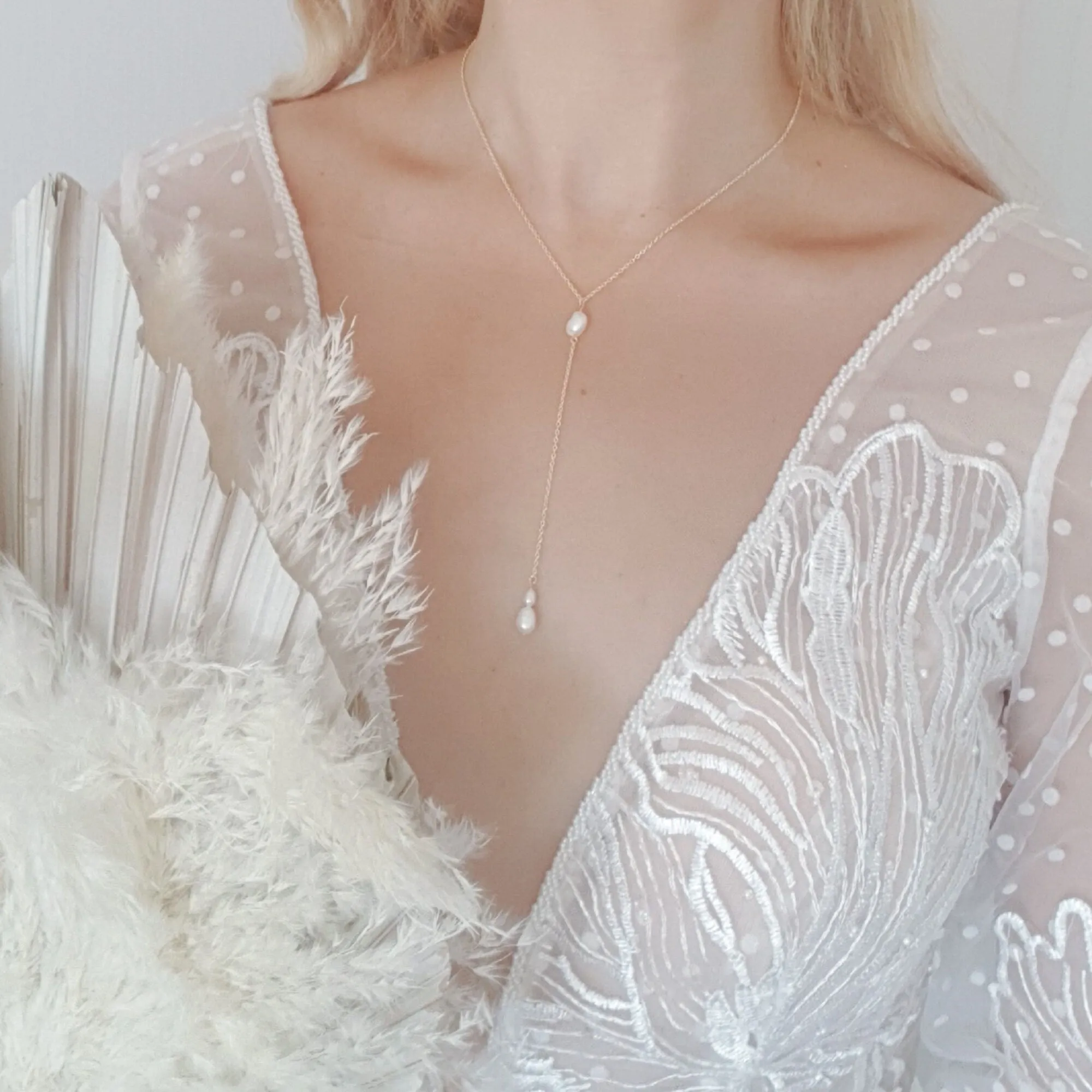 Freshwater pearl bridal lariat necklace, Gold pearl drop wedding necklace, Dainty elegant necklace, Y necklace, Jewellery for brides