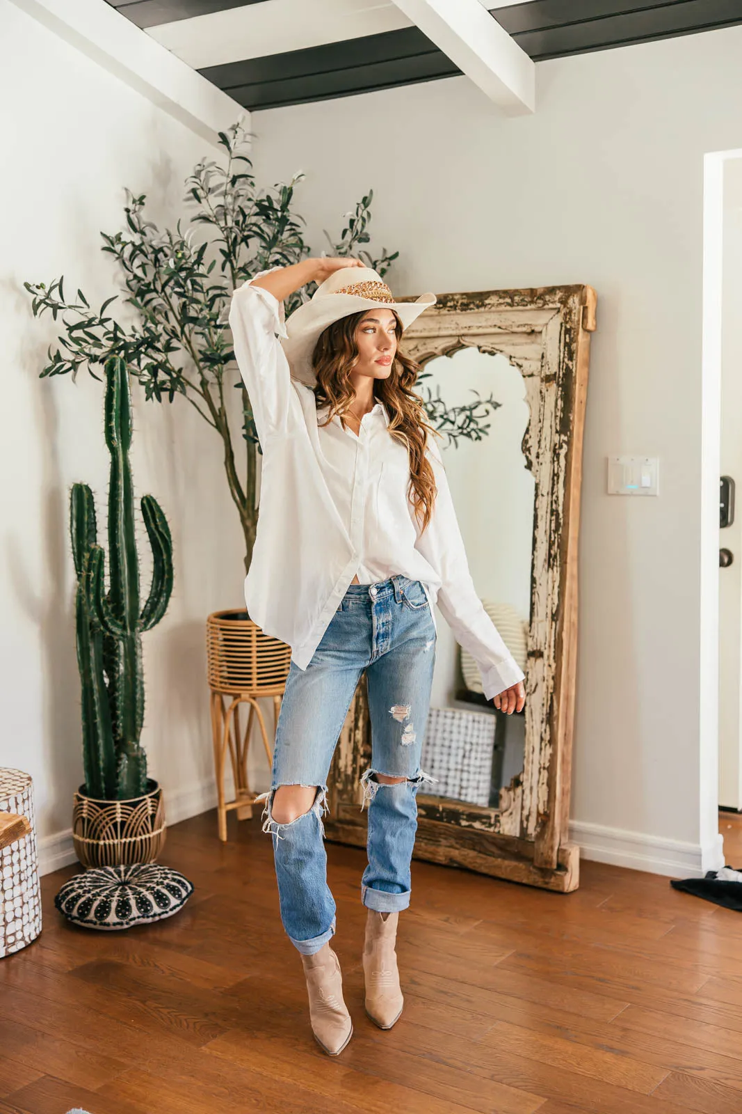 GB ORIGINAL!! The “Beth Dutton” Chain Banded Suede Hat in Ivory