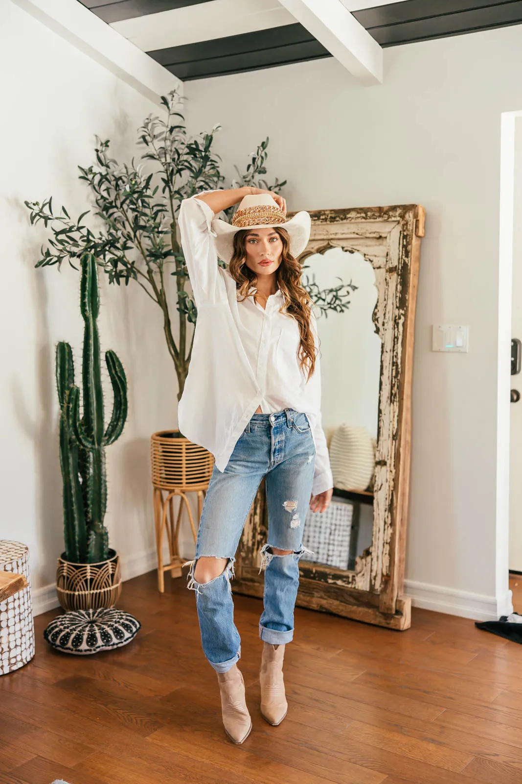GB ORIGINAL!! The “Beth Dutton” Chain Banded Suede Hat in Ivory