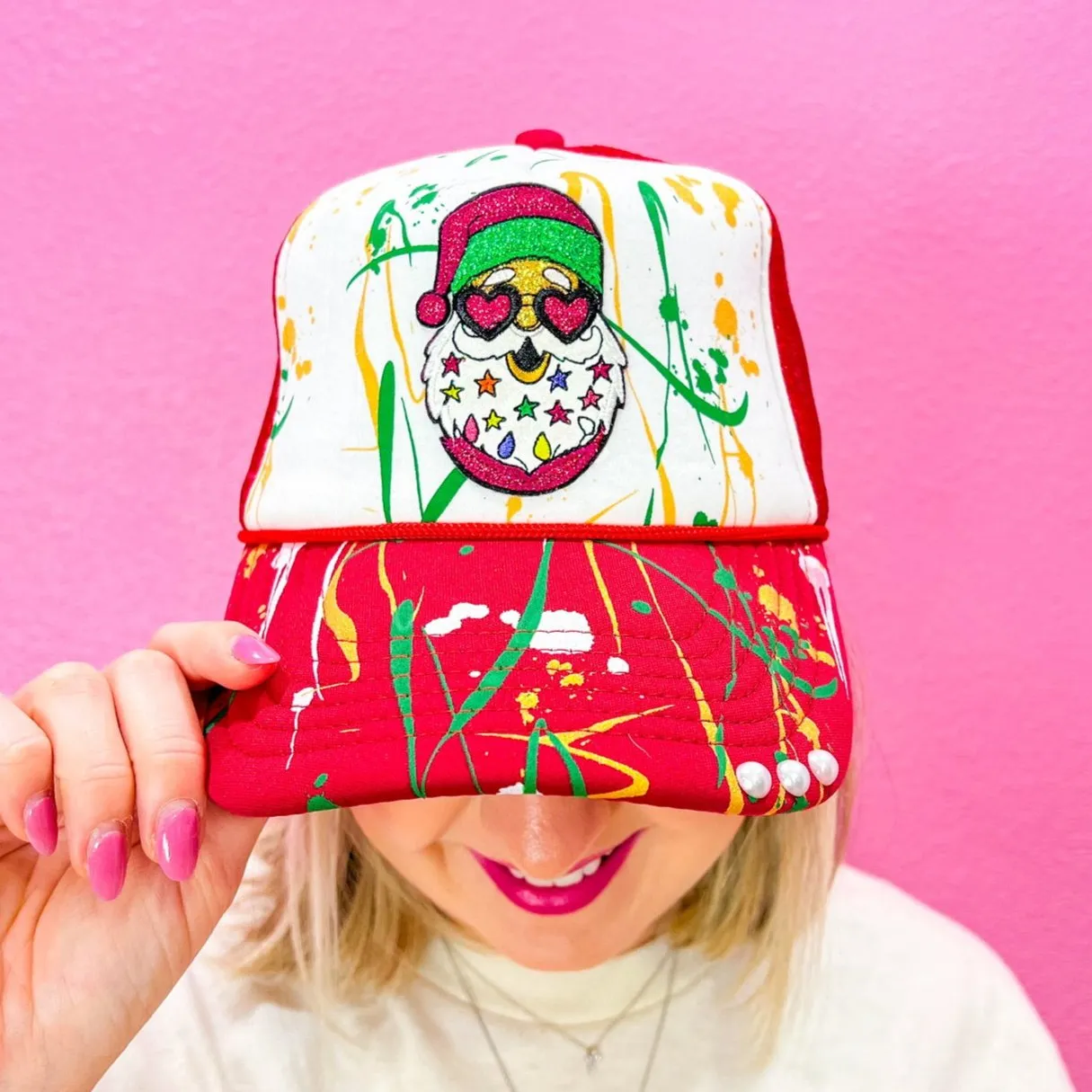 Heart Eye Santa Trucker Hat - Wine/White