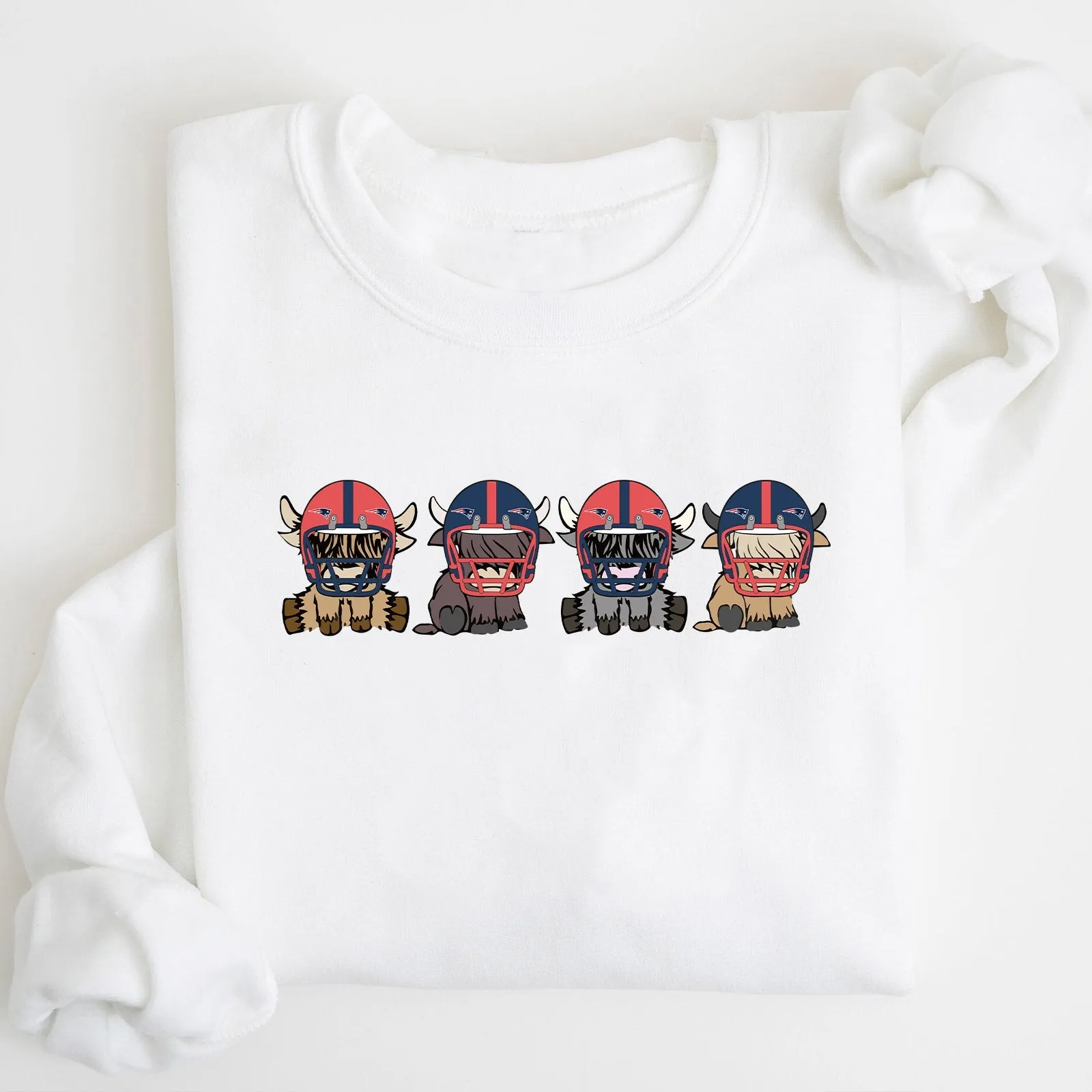 New England Patriots Highland Cow Football Team Football Lovers Gift Unisex Crewneck Hoodie Sweatshirt