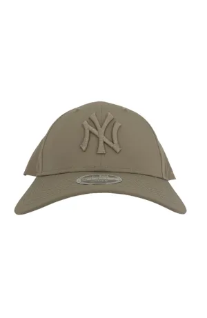 New York Yankees Womens Fit Goat Colourway 9FORTY Snapback