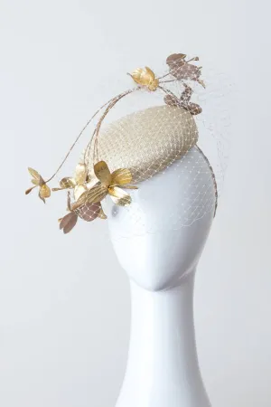NUTMEG: Gold Straw Button with Flowers