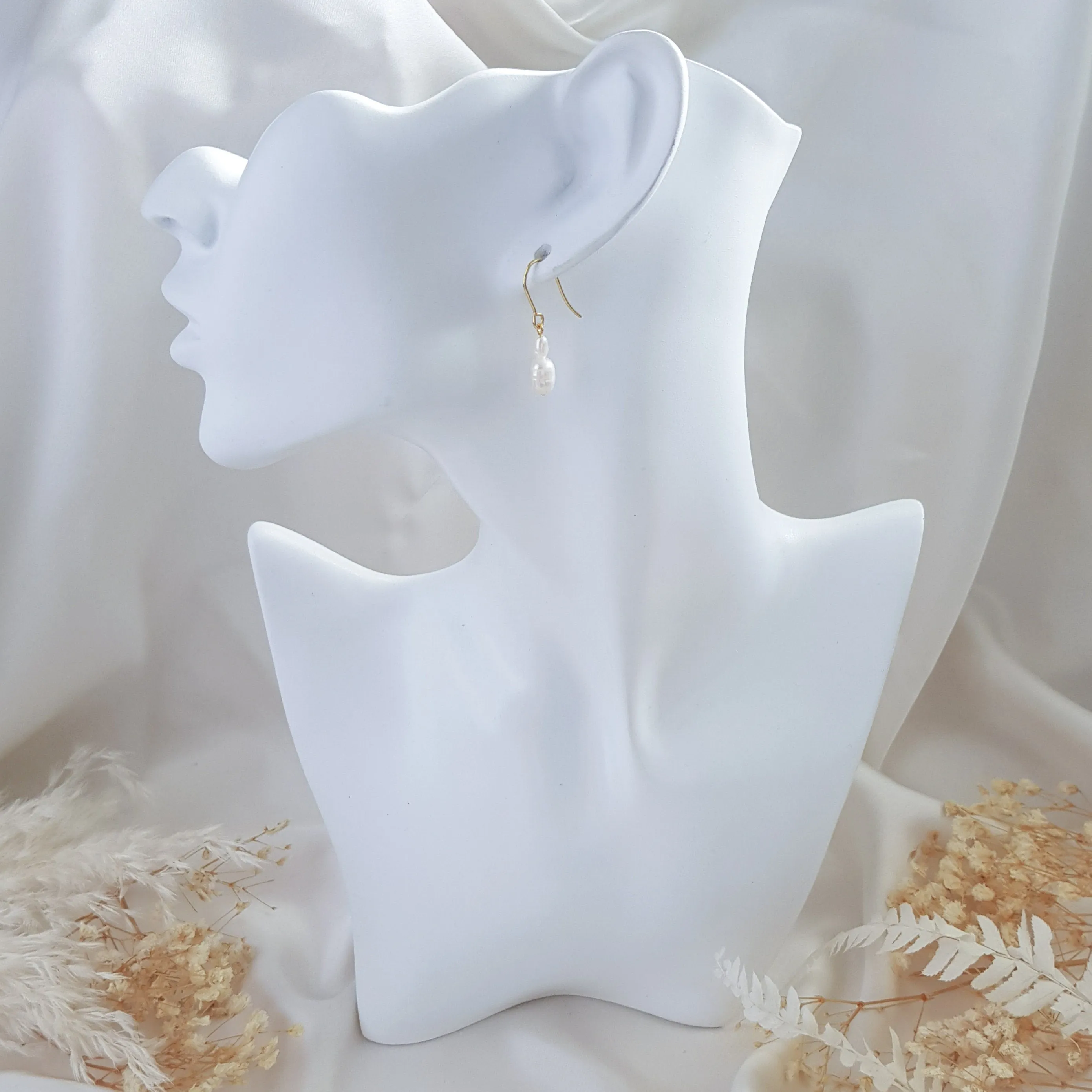 Pearl Drop Earrings, Bridal Earrings, Freshwater Pearl Earrings, Gold Pearl Earrings, Wedding Earrings, Bridal Jewelry, Bridesmaid Gift