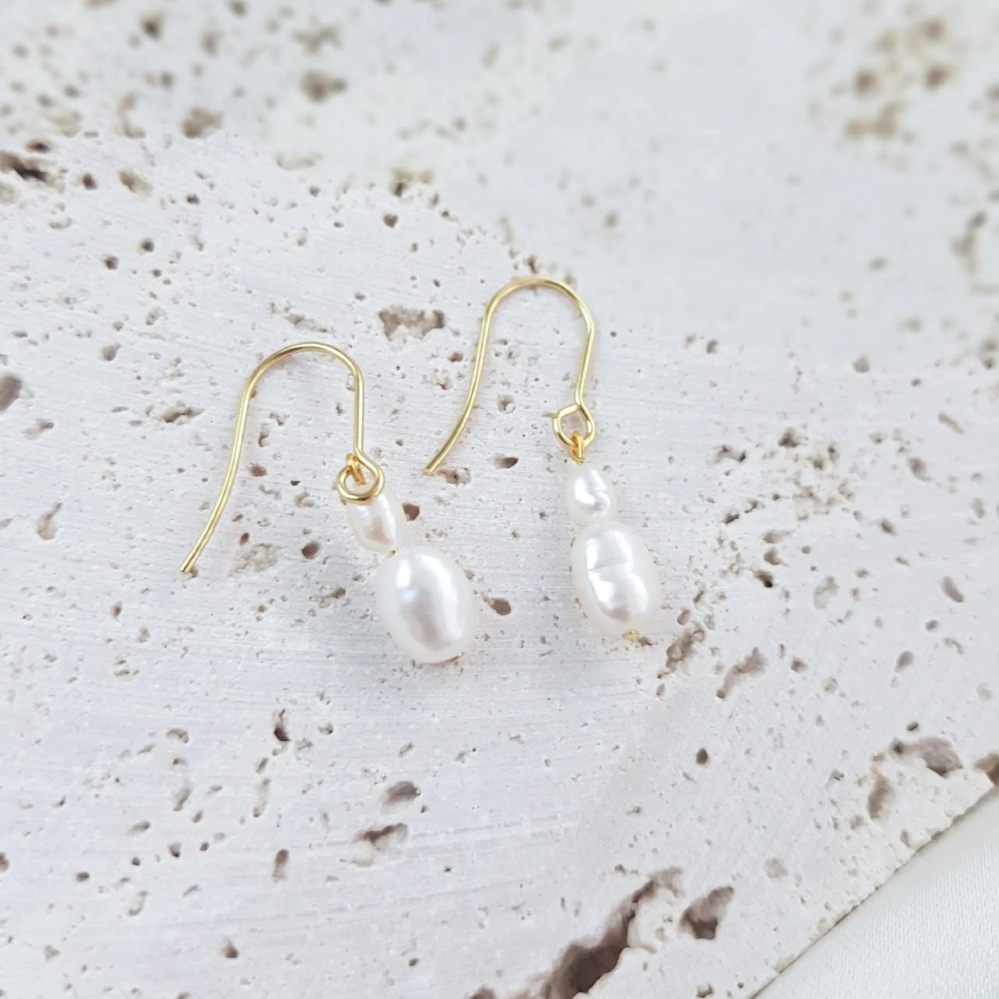 Pearl Drop Earrings, Bridal Earrings, Freshwater Pearl Earrings, Gold Pearl Earrings, Wedding Earrings, Bridal Jewelry, Bridesmaid Gift