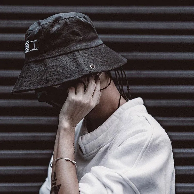 "Yuri" Bucket hat