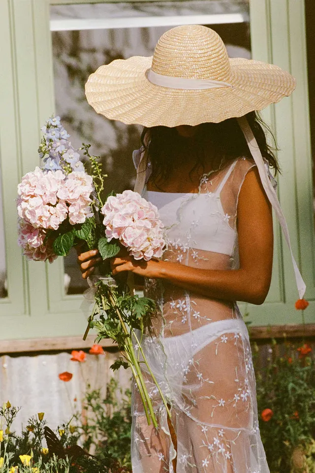 Scalloped Dolce Hat