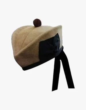Scottish Highland Grass Hat in the color camellia