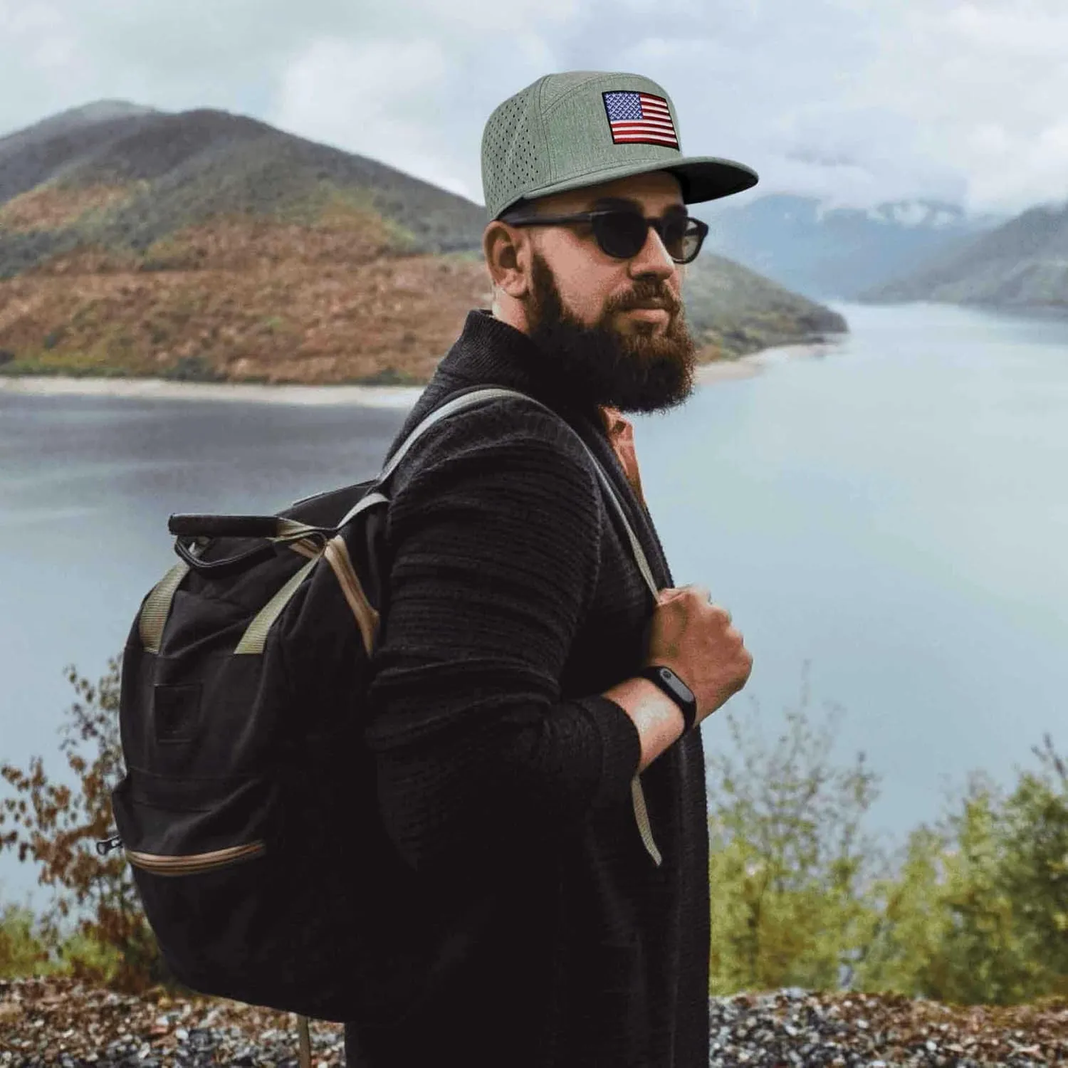 SHOHELL Flat Bill Baseball Cap, American Flag Hat, Water Resistant Snapback Hat, Flat Brim Golf Hat, Fishing & Outdoor Hats