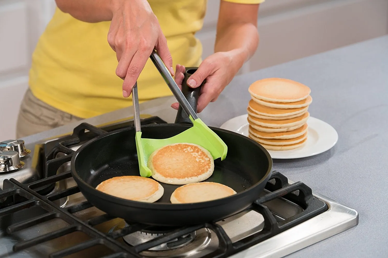 Silicone 2 in 1 Kitchen Spatula Silicone Tongs Clever Tongs | Brodtica.com