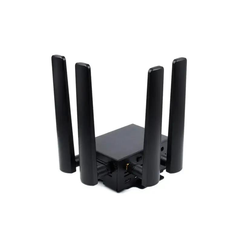 SIM8262E-M2/SIM8202G-M2 5G HAT for RPi, 4 Antennas 5G NSA, Multi-Bband, 5G/4G/3G w/ Case