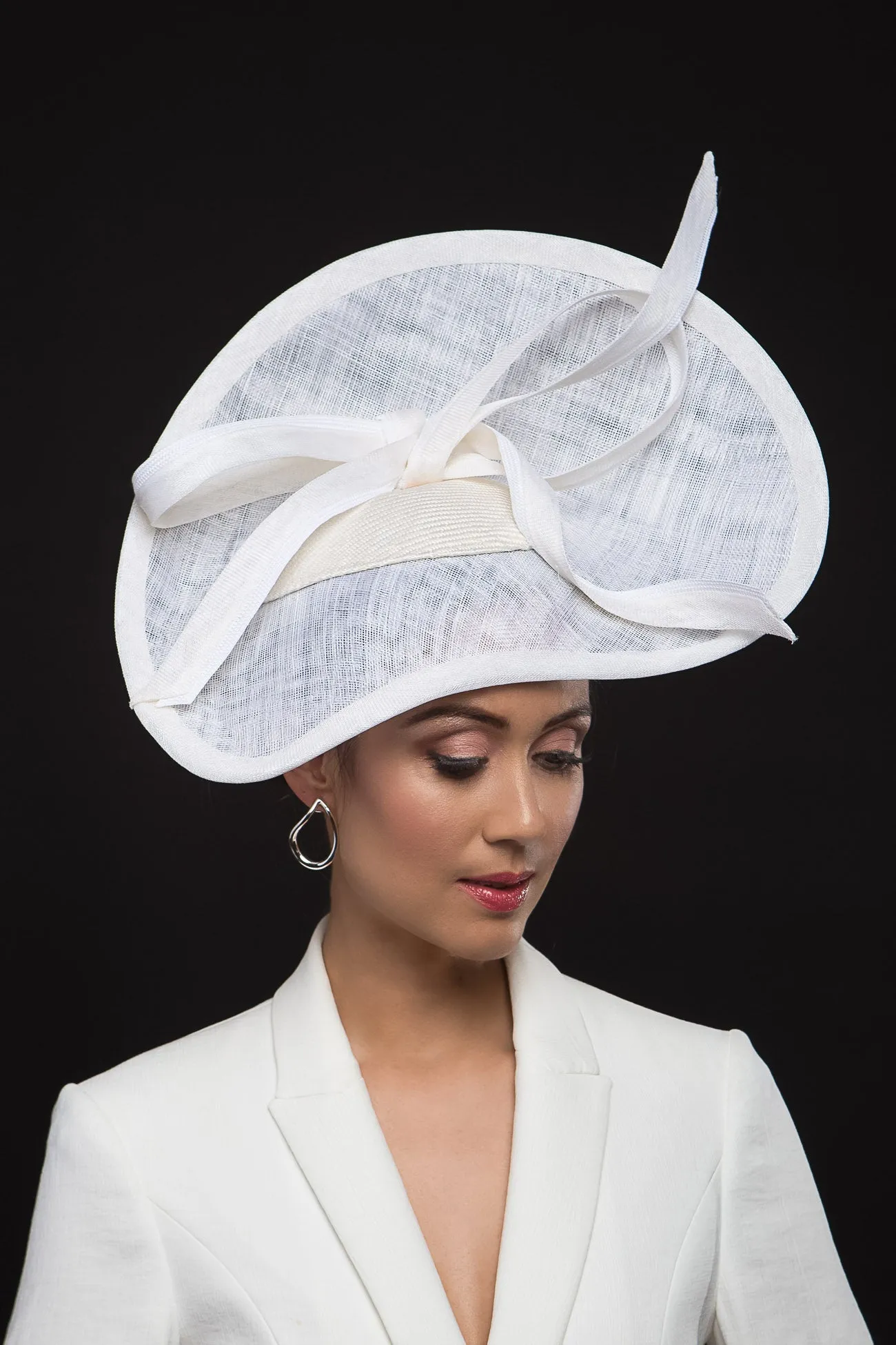 Sweeping White Platter with Bow