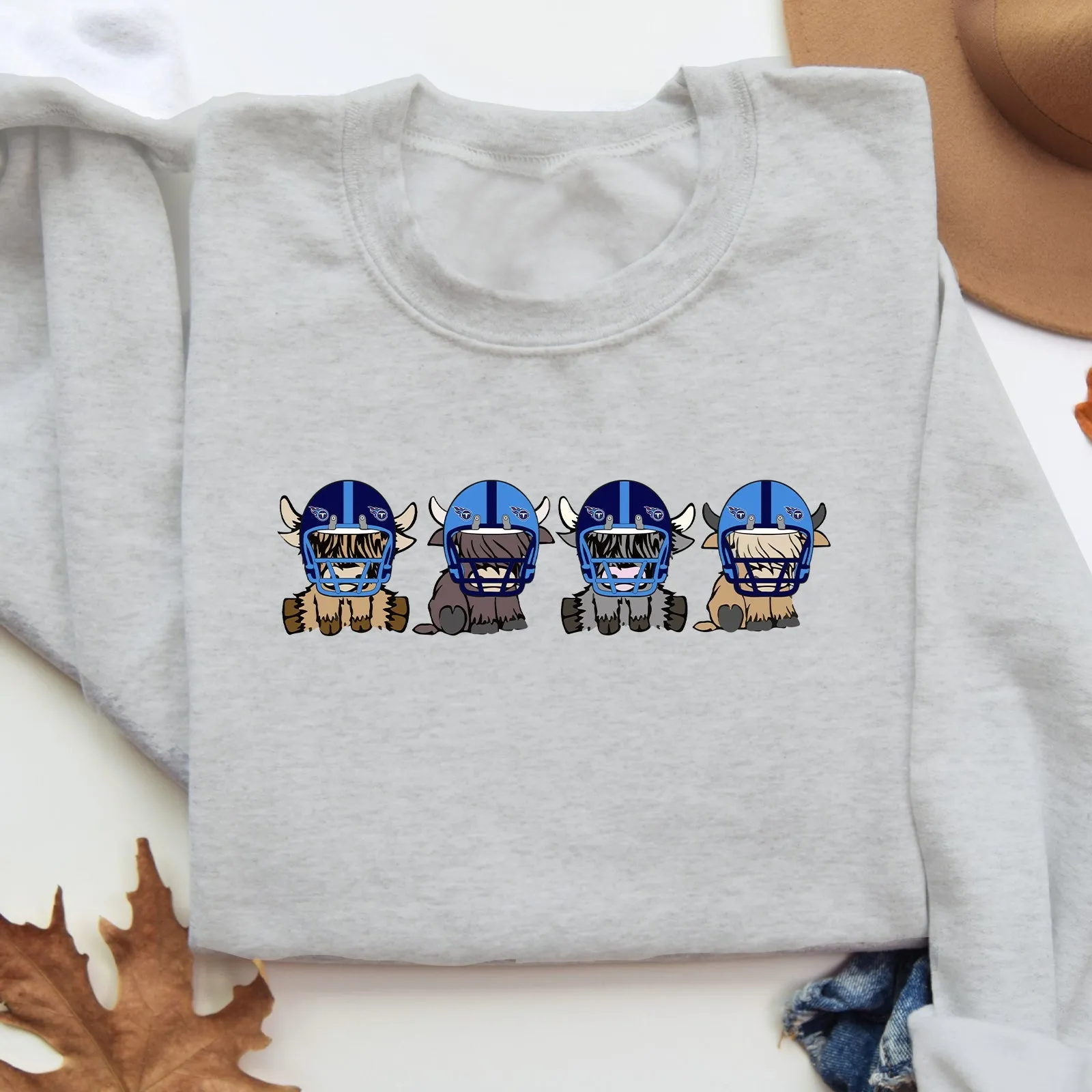 Tennessee Titans Highland Cow Football Team Football Lovers Gift Unisex Crewneck Hoodie Sweatshirt
