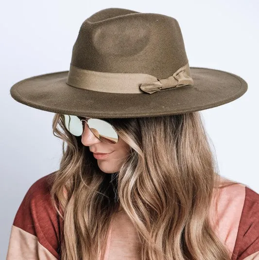 WIDE BRIM RIBBON FEDROA HAT