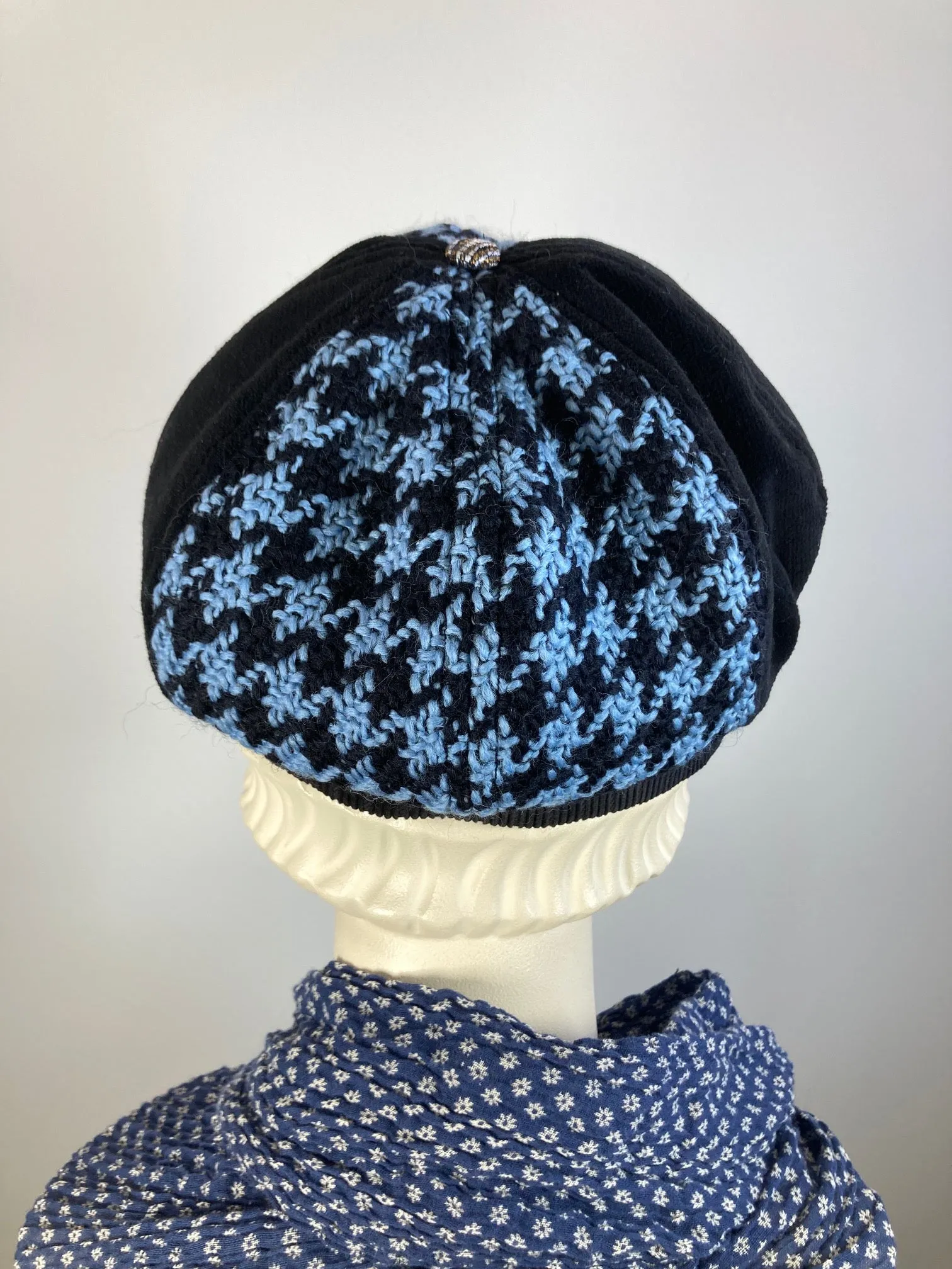 Womens black blue winter beret. Black velvet tam hat ladies. Cozy black hat. Chic casual beret hat. Gatsby womens hat. Shabby chic soft hat