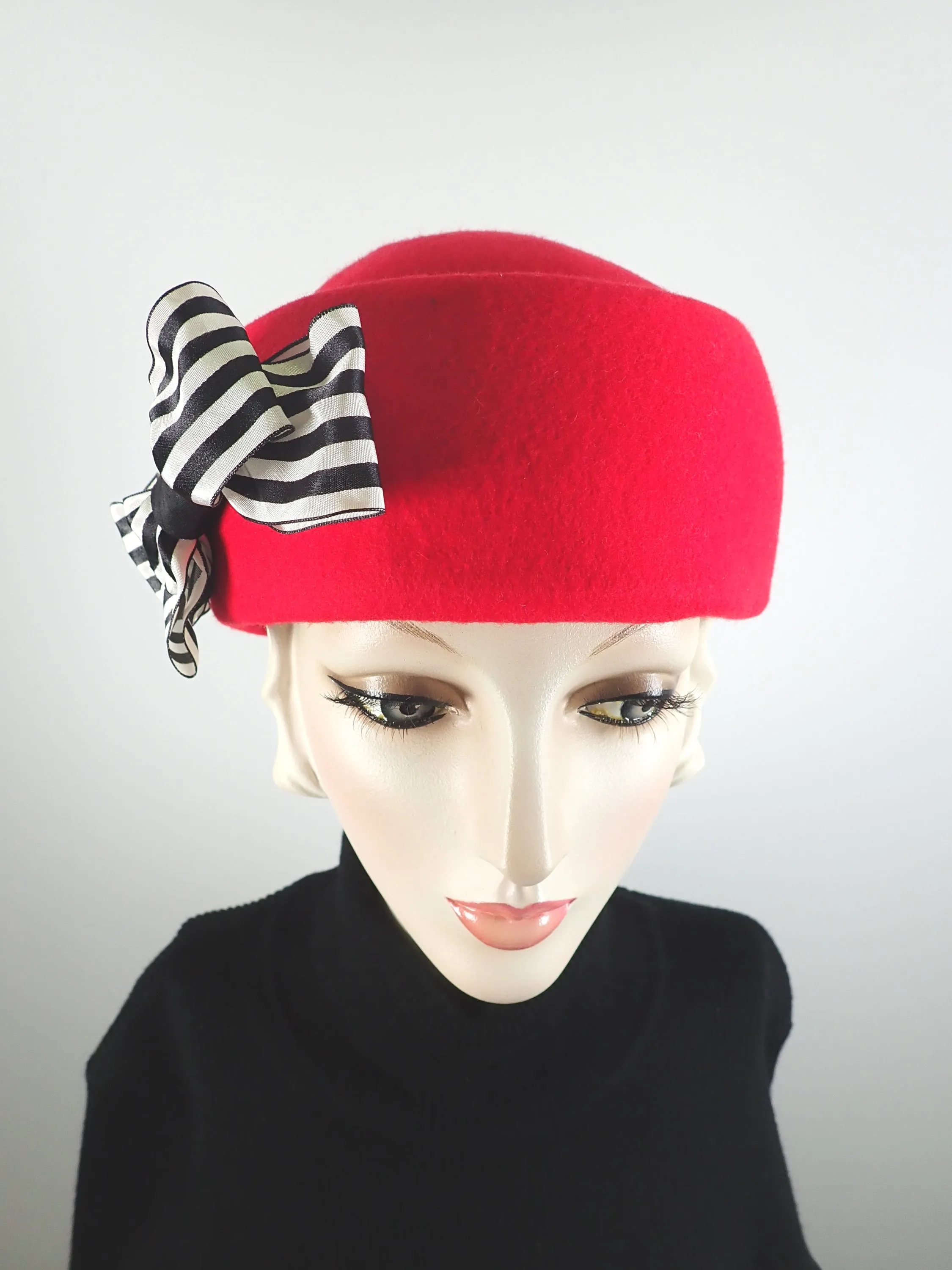 Womens Red Felted Wool Beret Hat. Structured Warm Winter Percher Hat. Classic Ladies Red Beret with Black and White Striped Bow.
