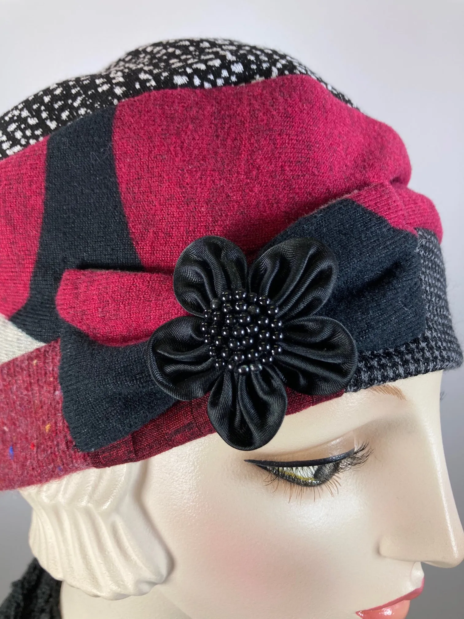 Womens Slouchy Beret. Knit black gray pink burgundy Hat. Slouch Hat. Boho chic casual hat. Ladies comfy travel hat. Stylish soft fabric hat.
