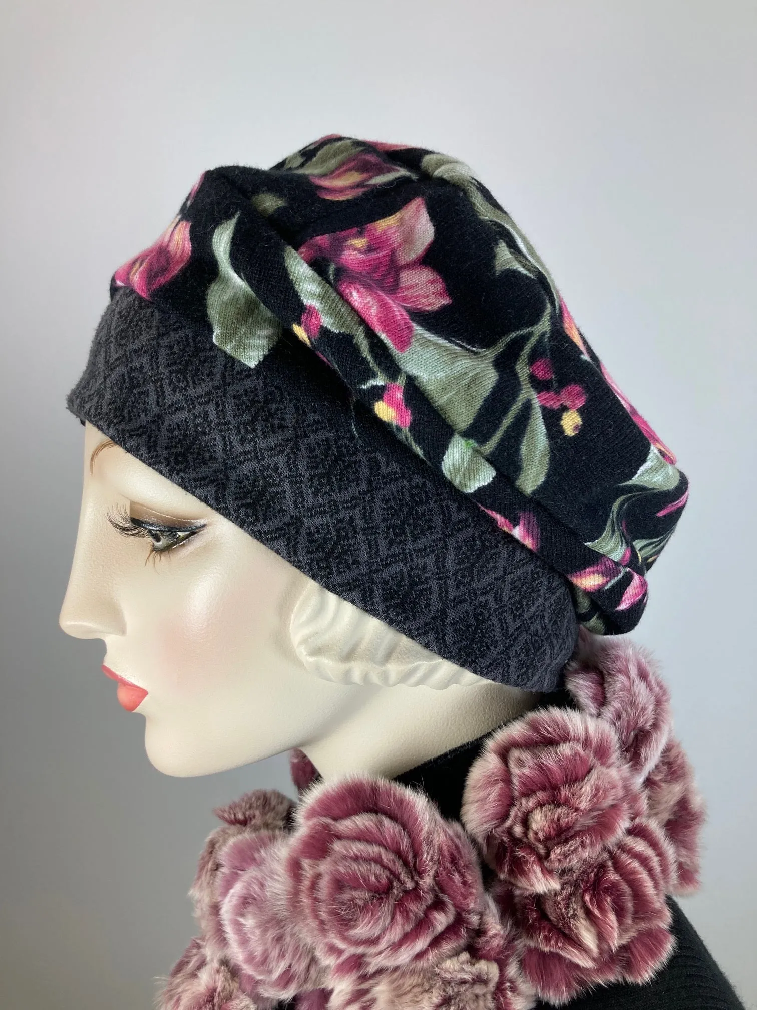Womens Slouchy Beret. Knit black pink Hat. Slouch Eco friendly Hat. Boho chic casual hat. Ladies travel hat. Stylish sustainable fabric hat.